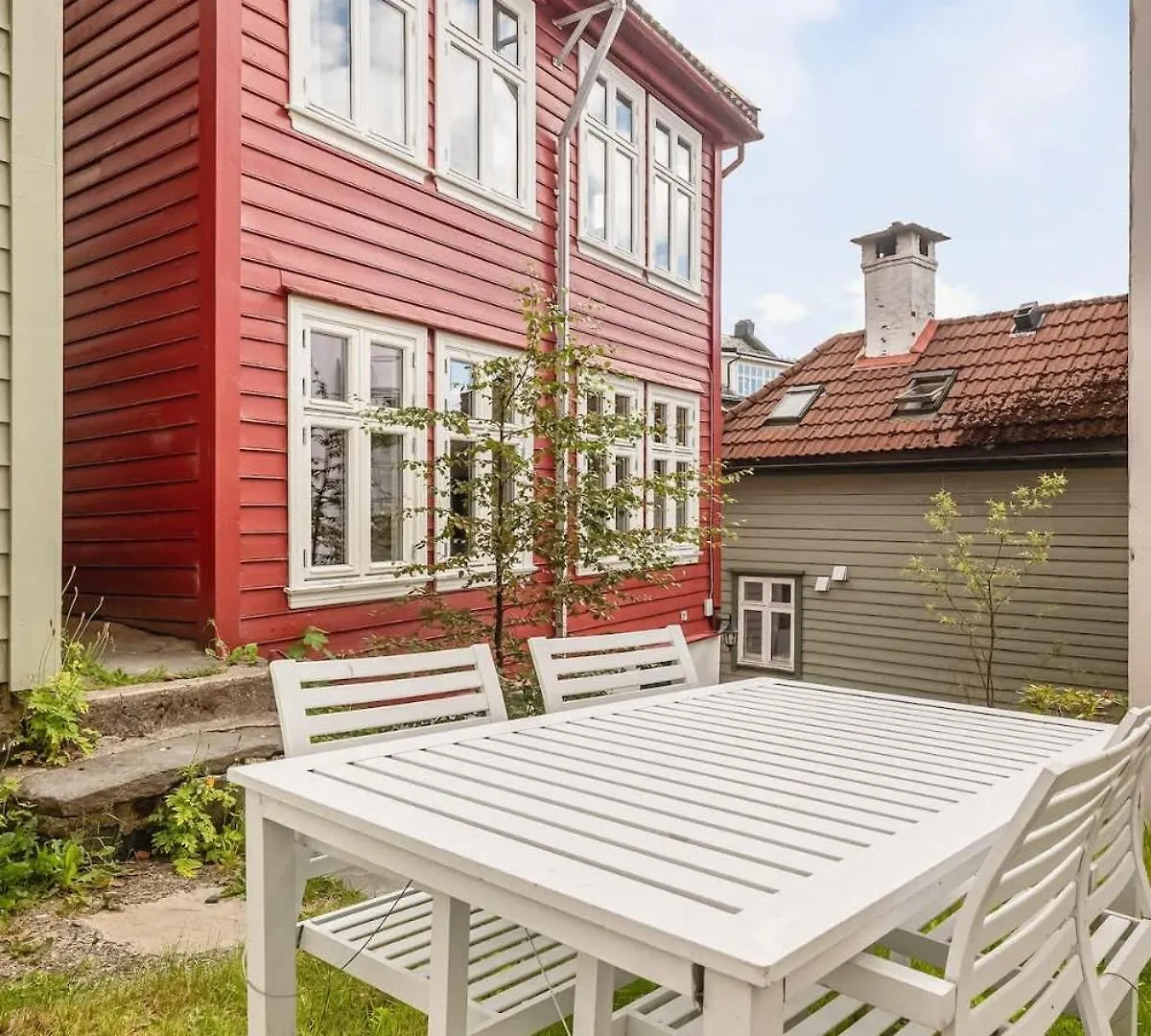 Dinbnb Homes I 200M To Bryggen I Make Memories With Friends And Family! Bergen 0*,  Norway